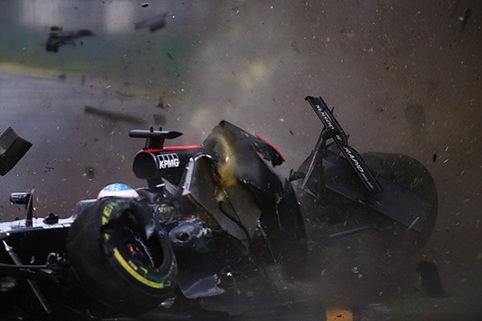 Alonso big crash AusGP 2016